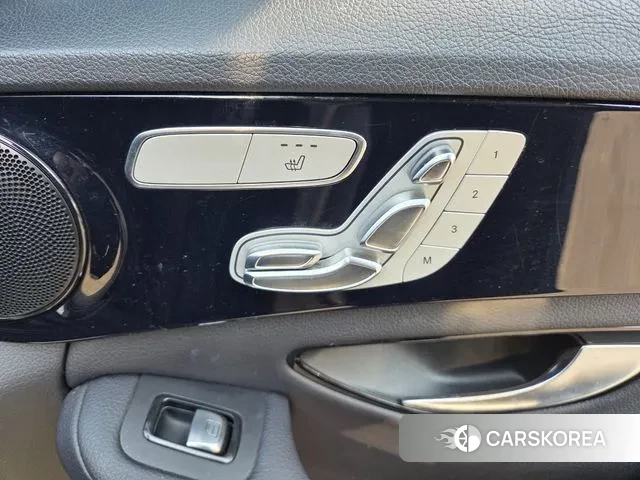 Mercedes-Benz C-Class W205 2019 Темно-зеленый из Кореи, фото 5