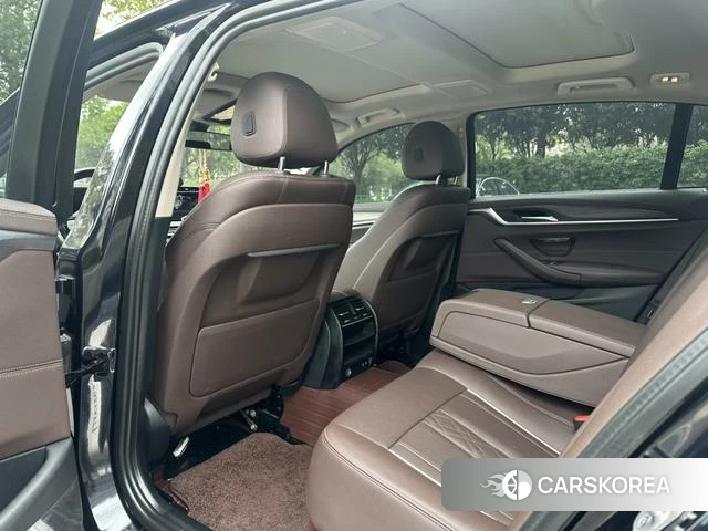 BMW 5 series PHEV 2020 Черный из Китая, фото 5