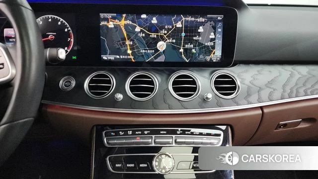 Mercedes-Benz E-Class W213 2019 Белый из Кореи, фото 5