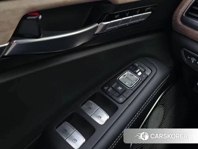 Genesis G90 2019 Серебристо-серый из Кореи, фото 5