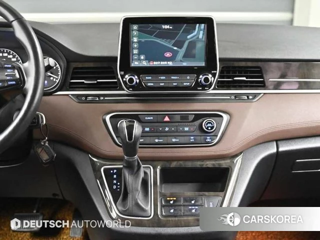 Hyundai The New Grand Starex 2018 Белый двухцветный из Кореи, фото 5