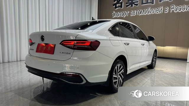 Volkswagen Lavida 2022 Белый из Китая, фото 5