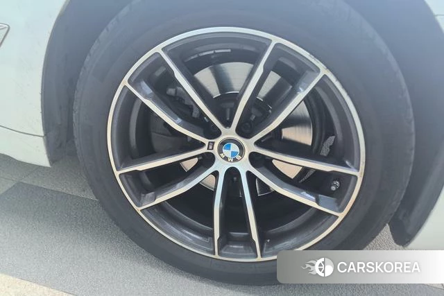 BMW 5 series 2024 Белый из Китая, фото 5