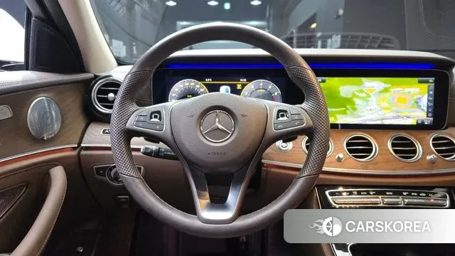 Mercedes-Benz E-Class W213 2018 Белый из Кореи, фото 5