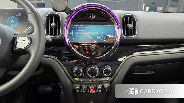 Mini Cooper Countryman 2023 Черный из Кореи, фото 5