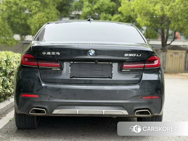 BMW 5 series 2023 Черный из Китая, фото 5