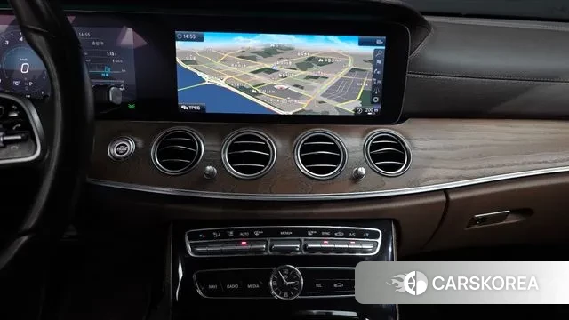 Mercedes-Benz E-Class W213 2019 Черный из Кореи, фото 5