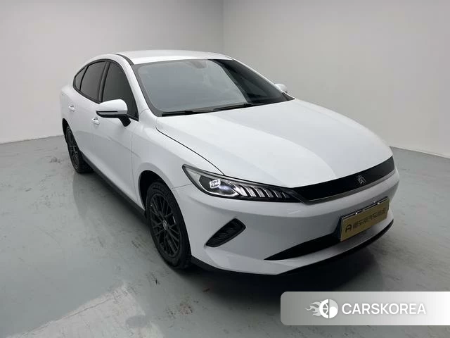 BYD Qin PLUS EV 2026 Белый из Китая, фото 5