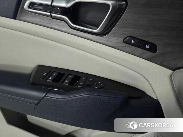 Kia Sportage 5th Generation 2023 Белый из Кореи, фото 5
