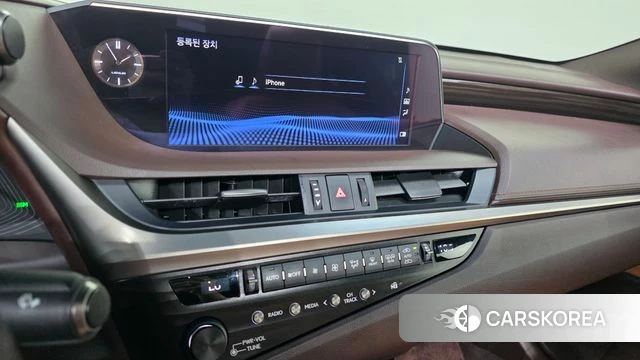 Lexus ES300h 7th generation 2019 Песочный из Кореи, фото 5