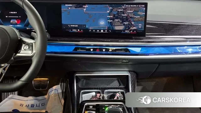 BMW 7 Series (G70) 2025 Песочный из Кореи, фото 5