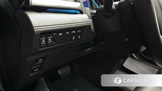 Honda Odyssey 2019 Серебряный из Кореи, фото 5