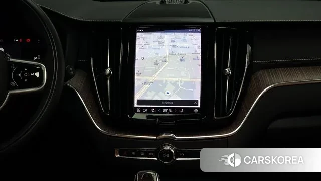 Volvo XC60 second Generation 2022 Белый из Кореи, фото 5