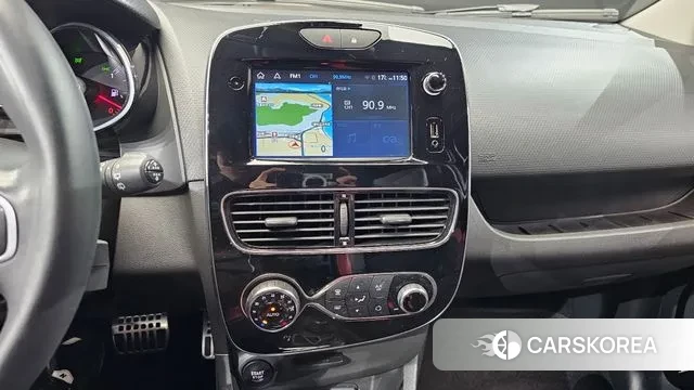 Renault Korea (Samsung) Clio 2018 Красный из Кореи, фото 5