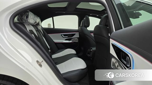 Mercedes-Benz E-Class W214 2025 Белый из Кореи, фото 5