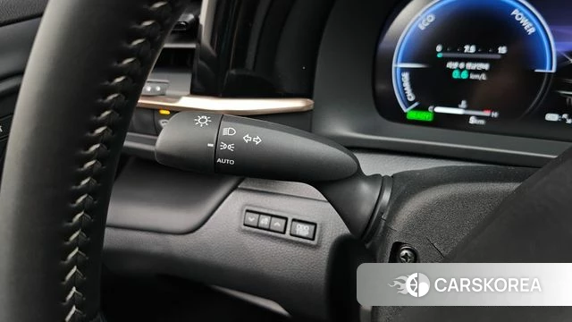 Toyota Crown Crossover 2026 Белый из Кореи, фото 5
