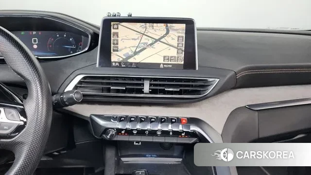 Peugeot 5008 second generation 2018 Белый из Кореи, фото 5