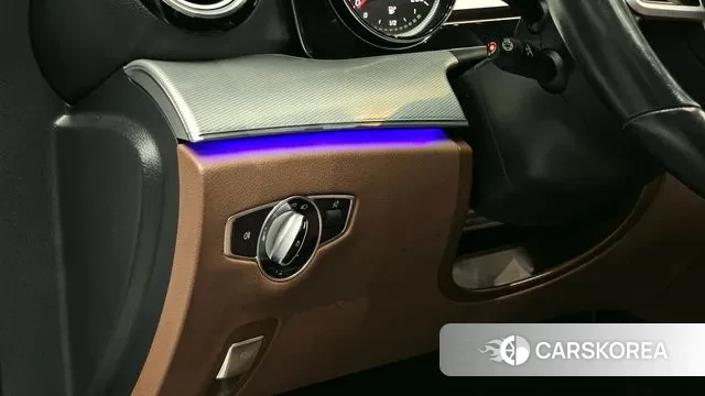 Mercedes-Benz E-Class W213 2020 Белый из Кореи, фото 5