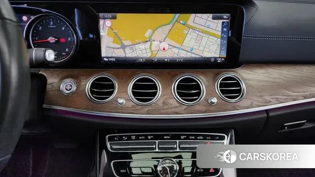 Mercedes-Benz E-Class W213 2019 Белый из Кореи, фото 5