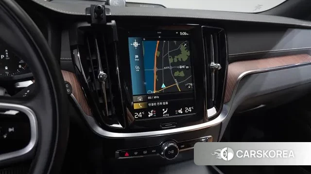 Volvo V60 Cross-Country 2nd Generation 2021 Серый из Кореи, фото 5