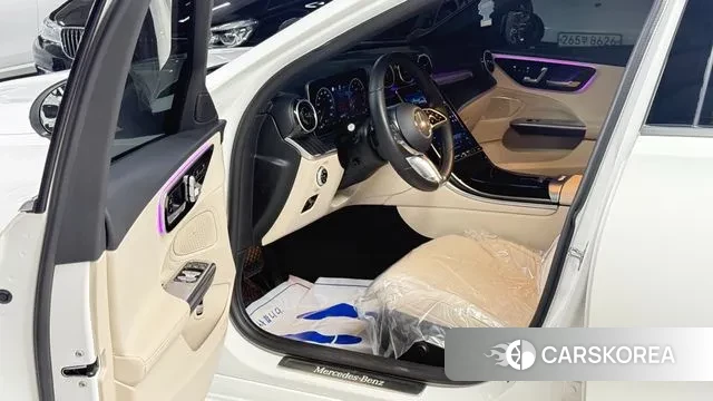 Mercedes-Benz C-Class W206 2023 Белый из Кореи, фото 5