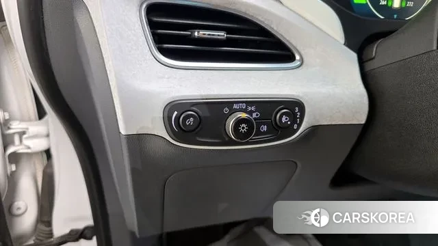 Chevrolet (GM Daewoo) Bolt EV 2021 Белый из Кореи, фото 5