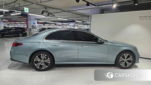 Mercedes-Benz E-Class W214 2025 Синий нефрит из Кореи, фото 5