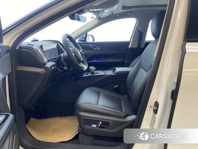 Red flag HS3 PHEV 2025 Белый из Китая, фото 5
