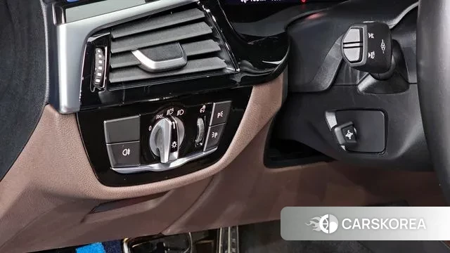 BMW 5 Series (G30) 2021 Синий из Кореи, фото 5