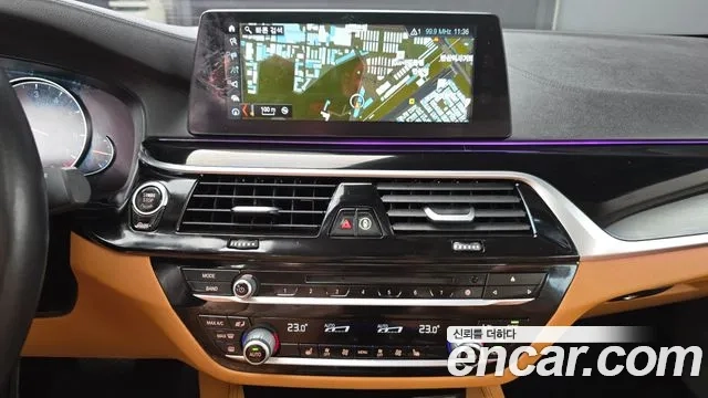 BMW 5 Series (G30) 2018 Белый из Кореи, фото 5