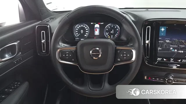 Volvo XC40 2022 Белый из Кореи, фото 5