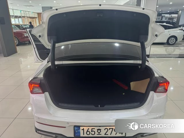 Kia K5 3rd generation 2021 Белый из Кореи, фото 5