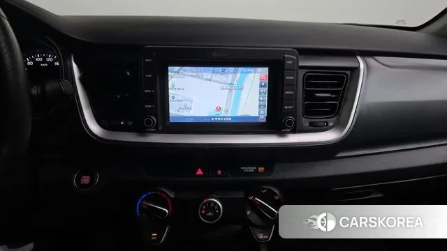 Kia Stonic 2019 Белый из Кореи, фото 5