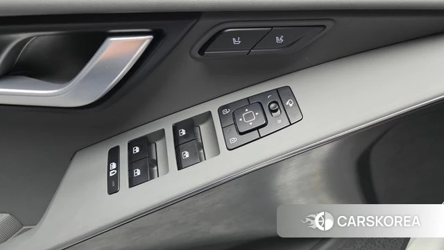 Kia Di Ol Nu Niro 2025 Белый из Кореи, фото 5