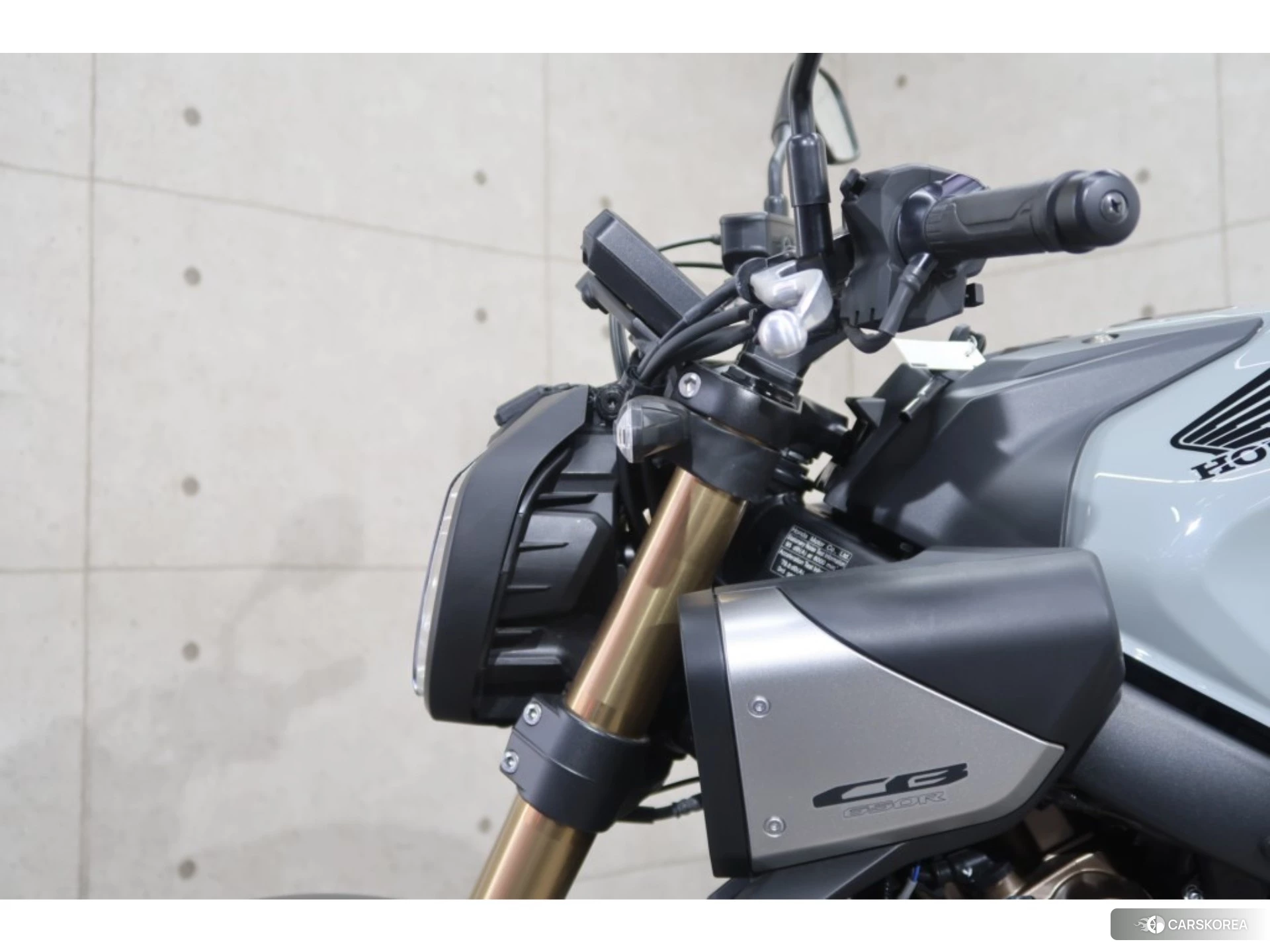 Проданный Honda CB650R E-CLUTCH id 3950440 из Японии, фото 2