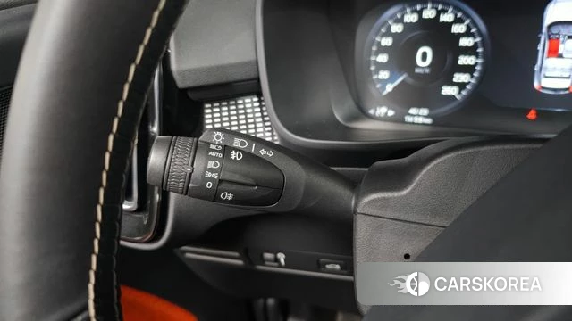 Volvo XC40 2020 Серебряный из Кореи, фото 5