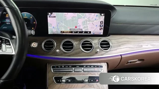 Mercedes-Benz E-Class W213 2021 Белый из Кореи, фото 5