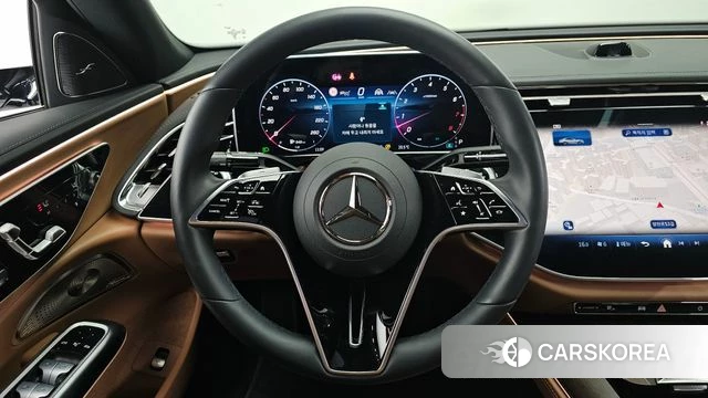 Mercedes-Benz E-Class W214 2024 Белый из Кореи, фото 5