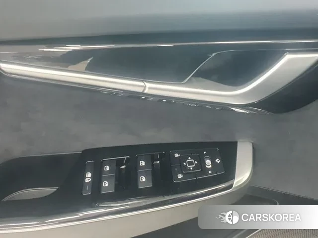 Kia EV6 2023 Серебристо-серый из Кореи, фото 5