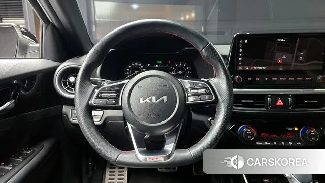 Kia The New K3 2nd generation 2023 Белый из Кореи, фото 5