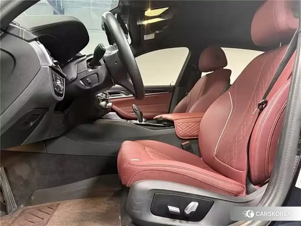 BMW 5 series 2023 Черный из Китая, фото 5