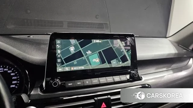 Kia Seltos 2022 Белый из Кореи, фото 5