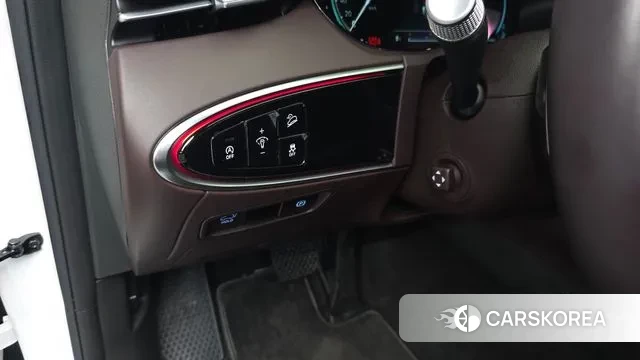 Genesis GV70 2023 Белый из Кореи, фото 5