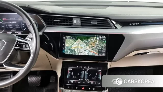Audi e-Tron 2020 Черный из Кореи, фото 5