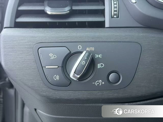 Audi A4L 2023 Темно-серый из Китая, фото 5