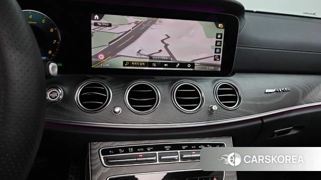 Mercedes-Benz E-Class W213 2021 Белый из Кореи, фото 5