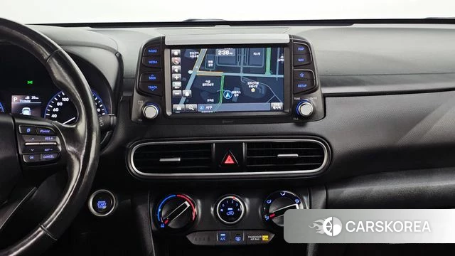 Hyundai Kona 2018 Светло-серебряный цвет из Кореи, фото 5