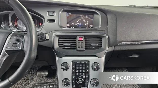 Volvo V40 Cross-Country 2018 Белый из Кореи, фото 5