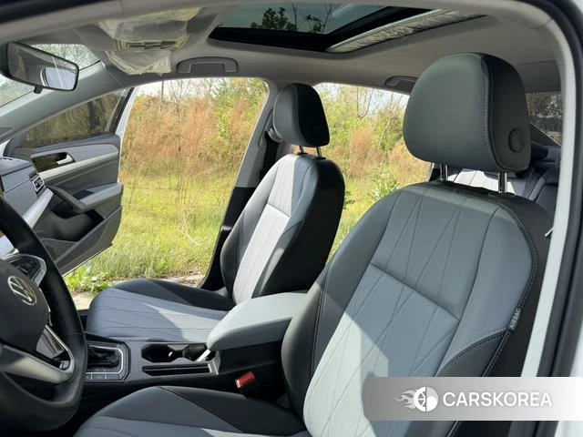 Volkswagen Lavida 2023 Белый из Китая, фото 5