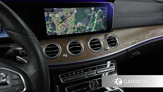 Mercedes-Benz E-Class W213 2018 Черный из Кореи, фото 5